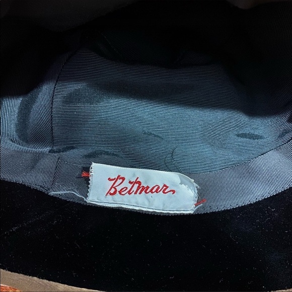 Vintage Betmar 1960’s mod velvet hat - Picture 4 of 5